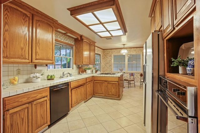 2400 Bonniebrook Dr, Stockton, CA 95207