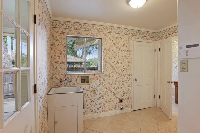 2400 Bonniebrook Dr, Stockton, CA 95207