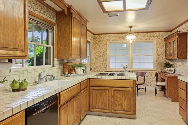 2400 Bonniebrook Dr, Stockton, CA 95207