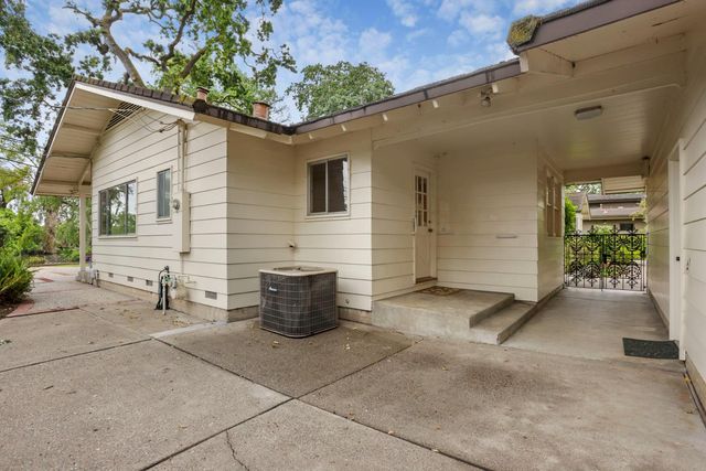 2400 Bonniebrook Dr, Stockton, CA 95207