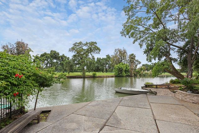 2400 Bonniebrook Dr, Stockton, CA 95207