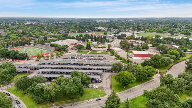 2400 Bonniebrook Dr, Stockton, CA 95207