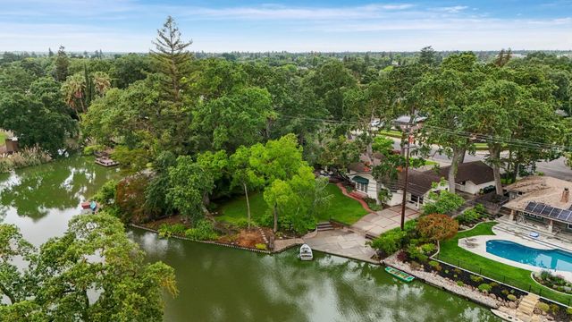 2400 Bonniebrook Dr, Stockton, CA 95207