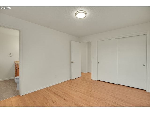 18601 Se CLINTON St, Gresham, OR 97030