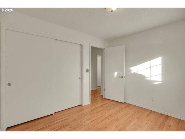 18601 Se CLINTON St, Gresham, OR 97030