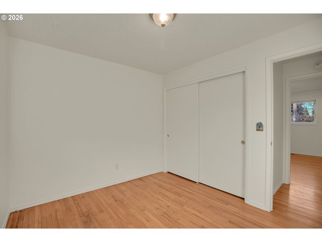 18601 Se CLINTON St, Gresham, OR 97030