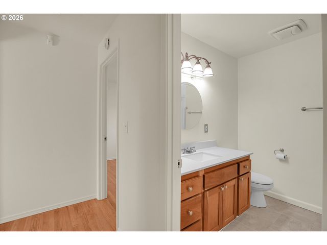 18601 Se CLINTON St, Gresham, OR 97030