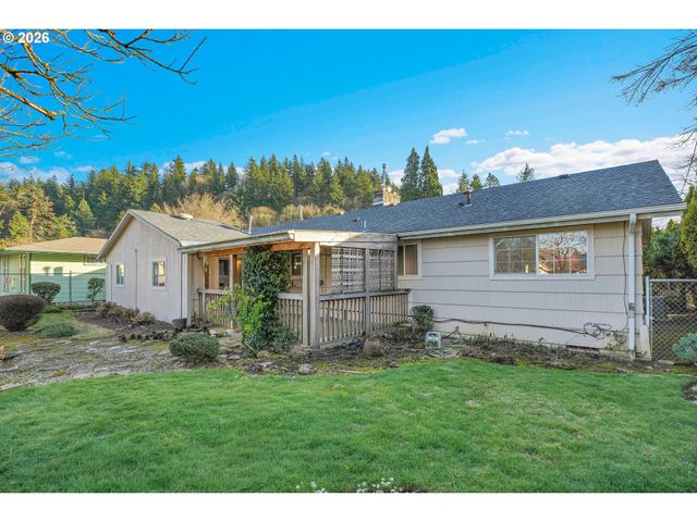 18601 Se CLINTON St, Gresham, OR 97030