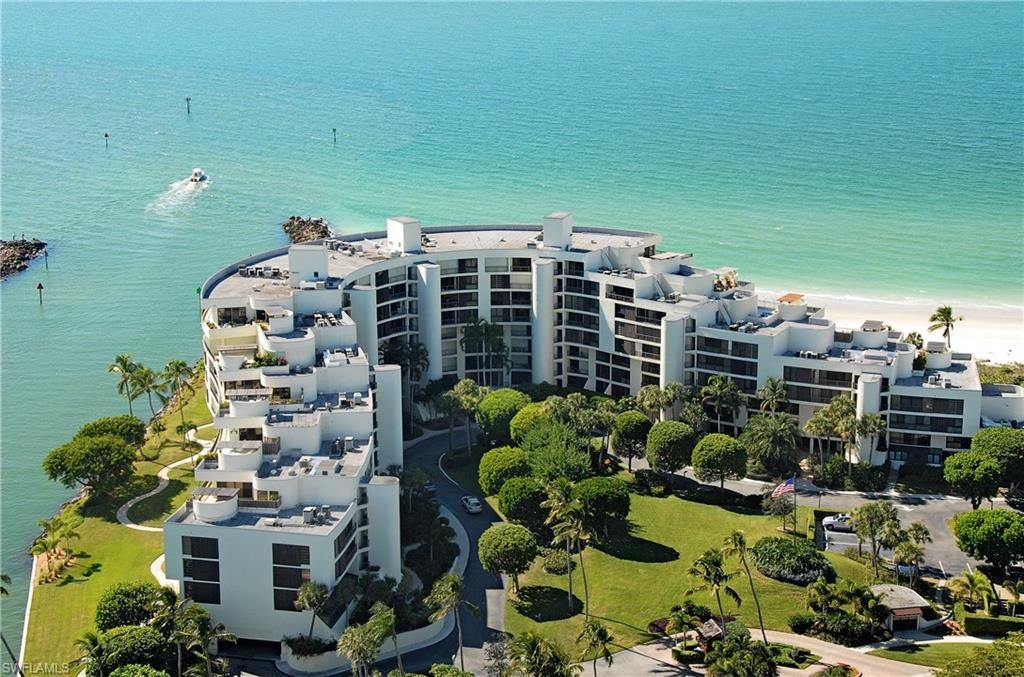 2388 Gulf Shore BLVD N 204, NAPLES, FL 34103 — exterior