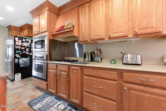 440 Donwood Place, Biloxi, MS 39530