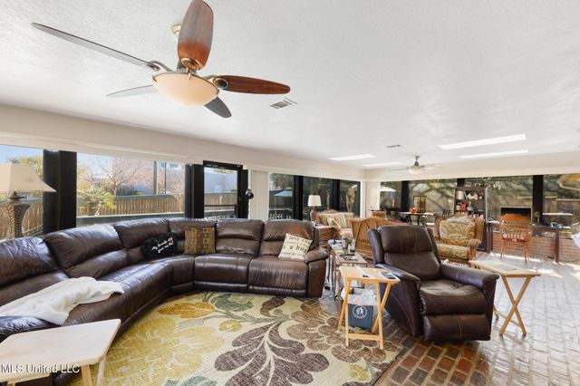 440 Donwood Place, Biloxi, MS 39530