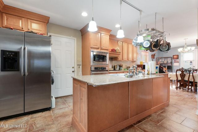 440 Donwood Place, Biloxi, MS 39530