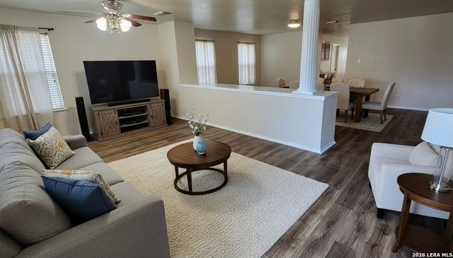 7405 Forest Edge, Live Oak, TX 78233