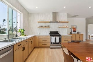 3014 9th Avenue, Los Angeles, CA 90018