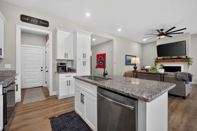 435 Colvert Lake Rd, Smithville, TN 37166