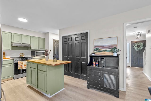 3328 SUNNY MEADOWS COURT, Birmingham, AL 35242