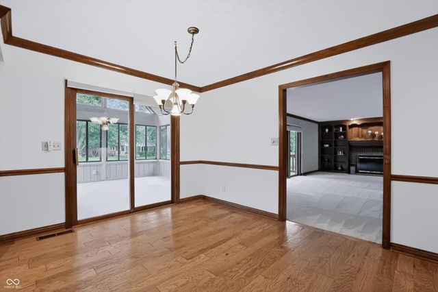 1831 Knaphill Court, Carmel, IN 46033