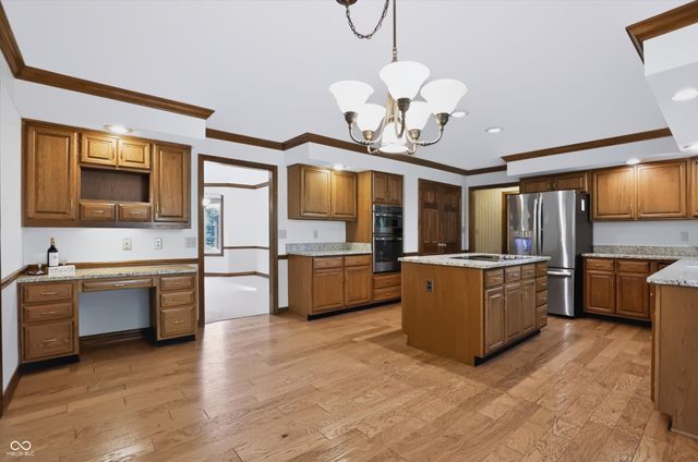1831 Knaphill Court, Carmel, IN 46033