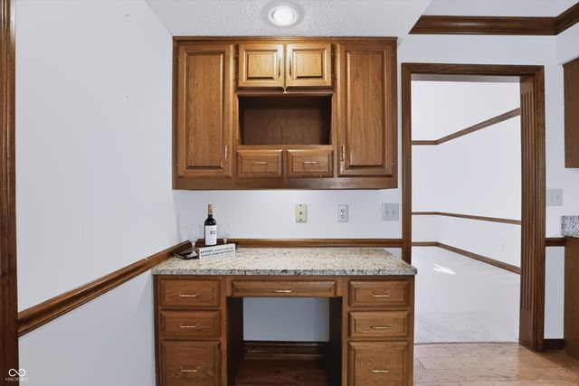 1831 Knaphill Court, Carmel, IN 46033
