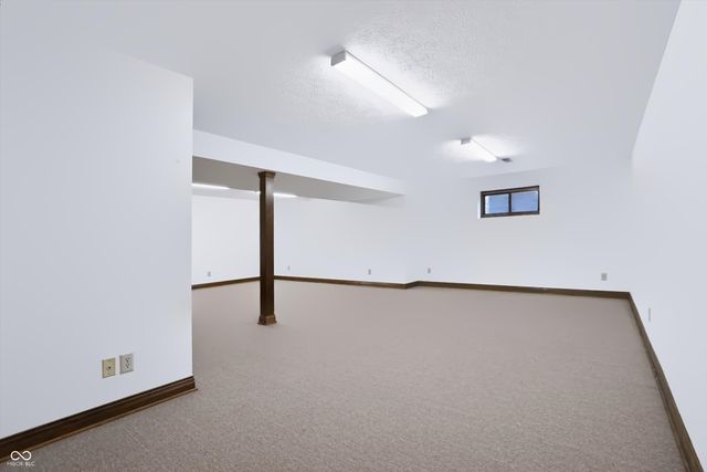 1831 Knaphill Court, Carmel, IN 46033