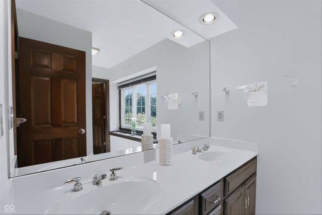 1831 Knaphill Court, Carmel, IN 46033