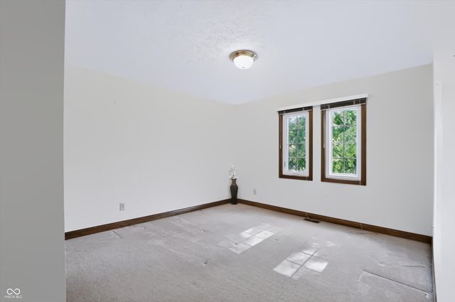 1831 Knaphill Court, Carmel, IN 46033