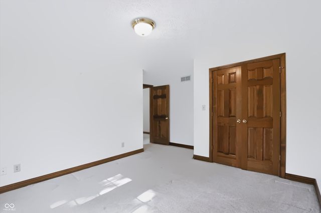 1831 Knaphill Court, Carmel, IN 46033