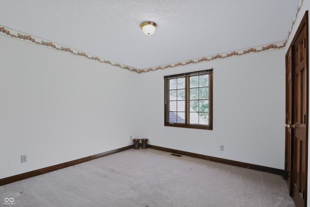 1831 Knaphill Court, Carmel, IN 46033