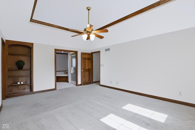 1831 Knaphill Court, Carmel, IN 46033