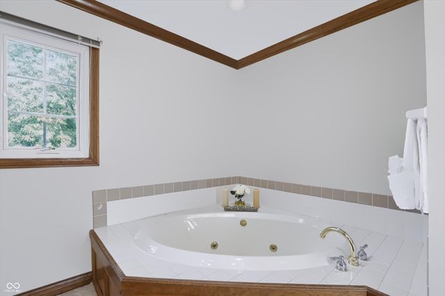 1831 Knaphill Court, Carmel, IN 46033