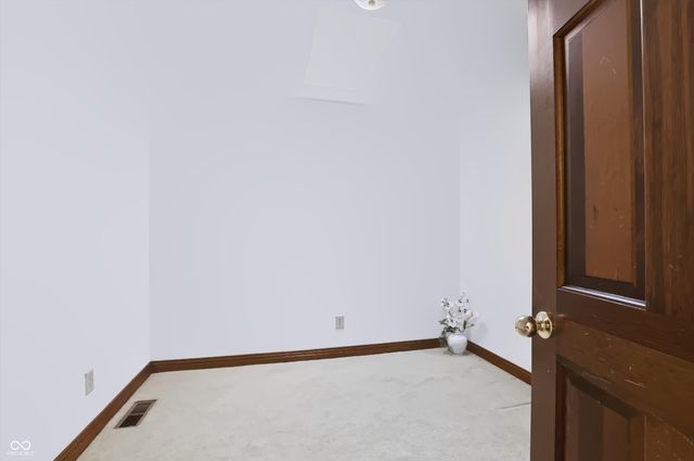 1831 Knaphill Court, Carmel, IN 46033