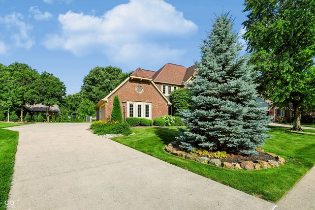1831 Knaphill Court, Carmel, IN 46033