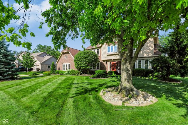 1831 Knaphill Court, Carmel, IN 46033