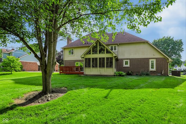 1831 Knaphill Court, Carmel, IN 46033