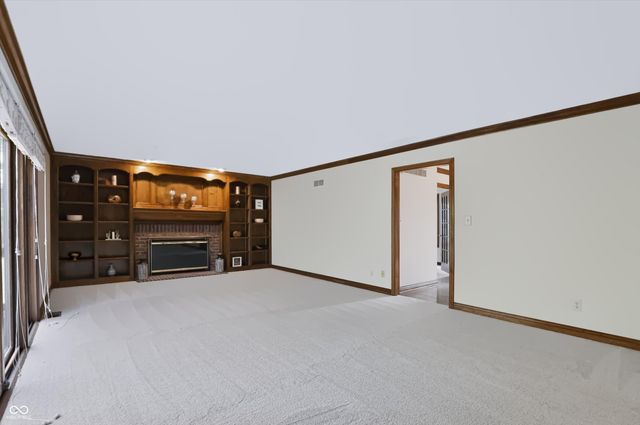 1831 Knaphill Court, Carmel, IN 46033