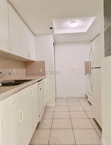 2415 NW 16th St Rd 207-1, Miami, FL 33125