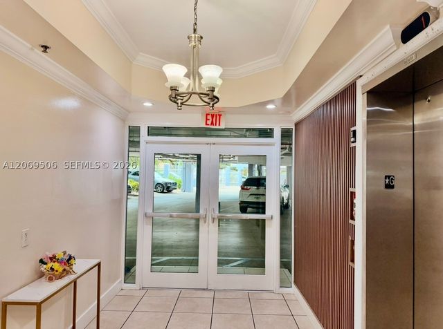 2415 NW 16th St Rd 207-1, Miami, FL 33125