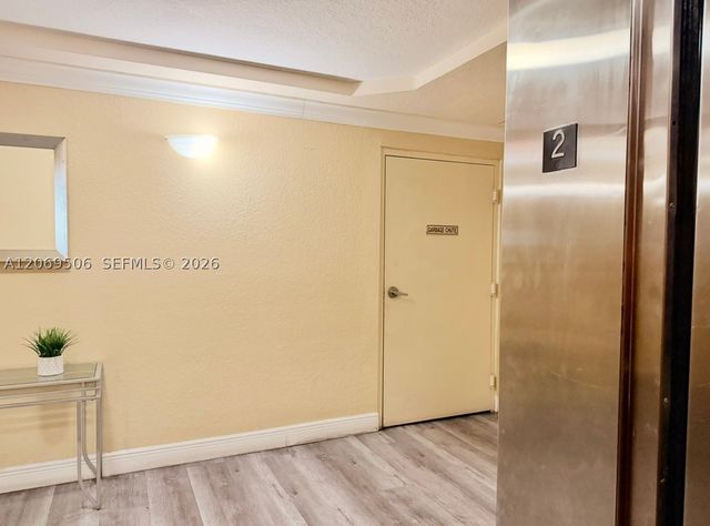 2415 NW 16th St Rd 207-1, Miami, FL 33125