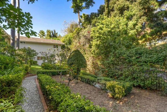 6147 Camino Selva, Rancho Santa Fe, CA 92067