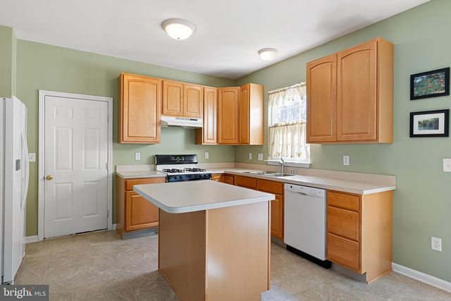 1607 WIEGON DR, New Castle, DE 19720