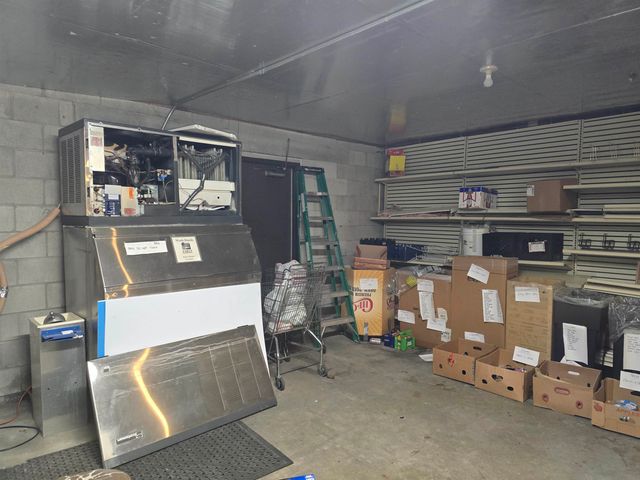 434 State Park Drive, Bay City, MI 48706