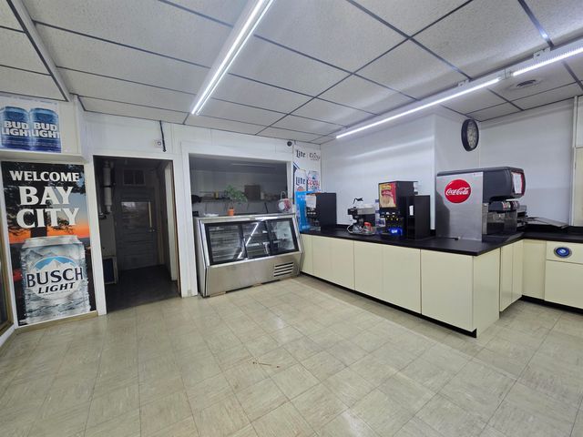 434 State Park Drive, Bay City, MI 48706