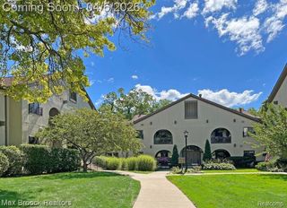 42160 Woodward Avenue 42, Bloomfield Hills, MI 48304