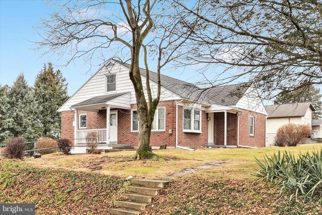 1225 SHUMAKER RD, Manheim, PA 17545