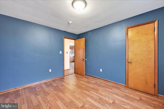 1225 SHUMAKER RD, Manheim, PA 17545