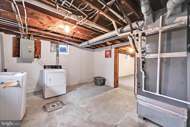 1225 SHUMAKER RD, Manheim, PA 17545