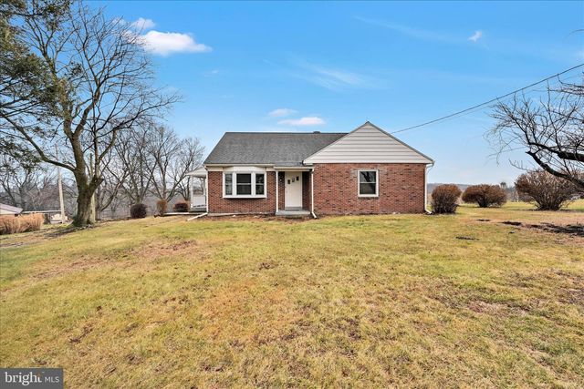 1225 SHUMAKER RD, Manheim, PA 17545