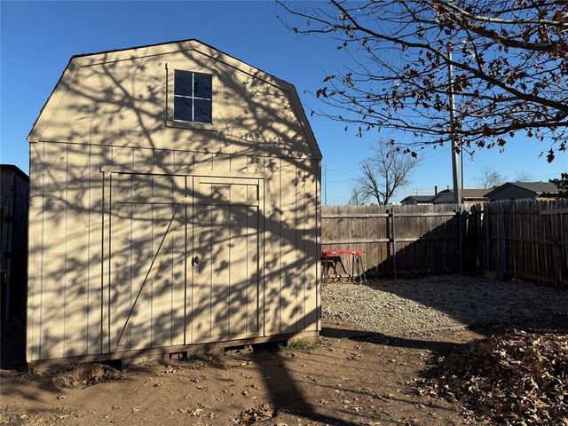 3508 Madra, Norman, OK 73071