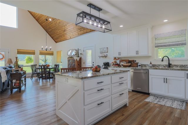 21956 Highway 21, Ozone, AR 72854