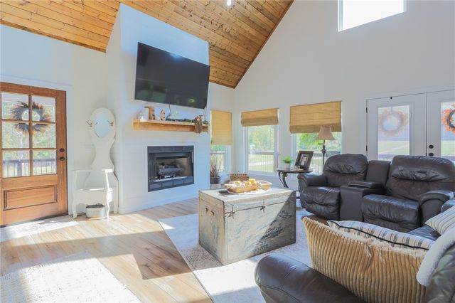 21956 Highway 21, Ozone, AR 72854